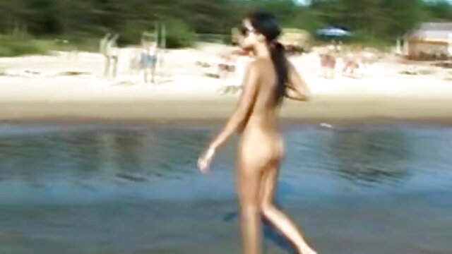 Vynikajúci :  Fialové dievča brutálne búši do toho čapu Videoklip 