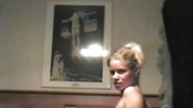 Vynikajúci :  Lucky porno hunk šuká dvoch dospievajúcich miláčikov Videoklip 