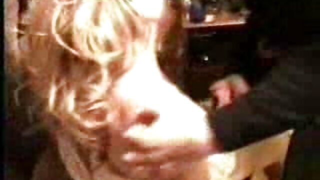 Vynikajúci :  Dospievajúci namiesto štúdia matematiky majú aféry v obývačke Videoklip 