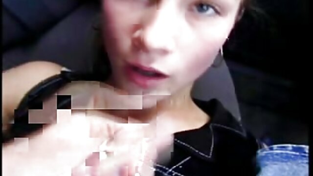 Vynikajúci :  Plešatý sudca šuká fešákov s úžasnými zadkami na twerkovej súťaži Videoklip 