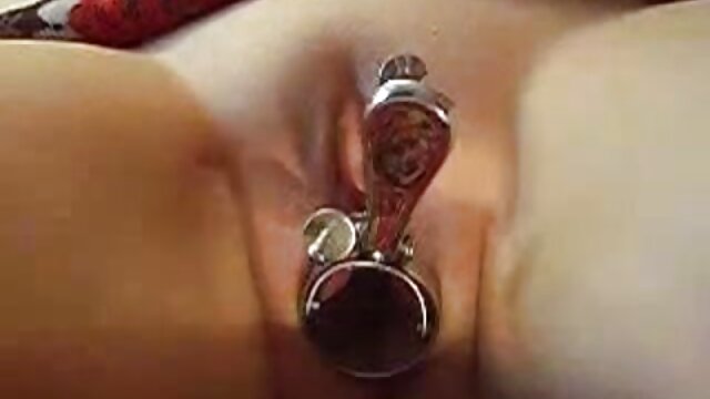 Vynikajúci :  Sladko vyzerajúca tínedžerská Rose cicia agenta s veľkým vtákom Videoklip 