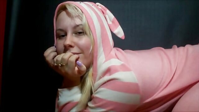 Vynikajúci :  Blonde tínedžerská huňatá mačička fucked podľa visel staršie stud Videoklip 