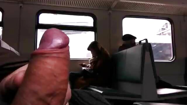 Vynikajúci :  Prvá scéna Euro babe vedie k výstreku tváre Videoklip 