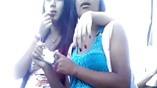 Vynikajúci :  Melóny a mačička princeznej Ashley Adams láka Cassidy Klein Videoklip 