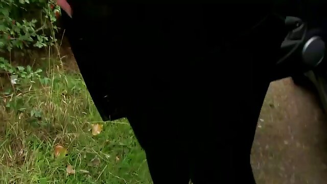 Vynikajúci :  Tieto brunetky dnes večer túžia po horúcom orálnom sexe Videoklip 