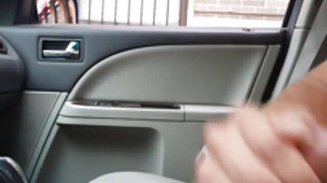 Vynikajúci :  Táto hlúpa baba Dila potrebuje nejaké horúce veci Videoklip 