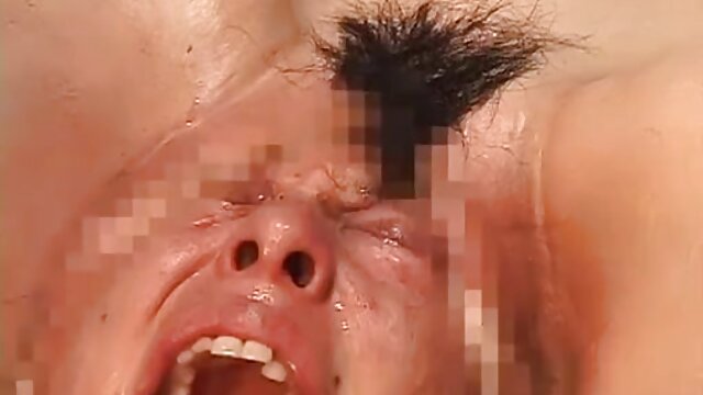 Vynikajúci :  Pornohviezda Lela Star prevŕtaná veľkým čiernym penisom Isiaha Maxwella Videoklip 