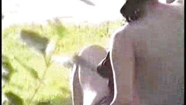 Vynikajúci :  Zvodná pornohviezda Georgie Lyall jazdiaca na hustej pekáči Videoklip 