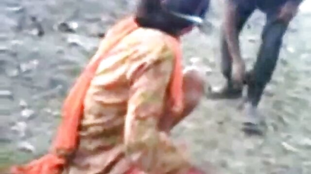 Vynikajúci :  Zvodná baba so štíhlym telom cicajúcim jemný penis Videoklip 
