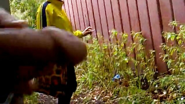 Vynikajúci :  Nadržaný priateľ chce, aby jeho penis cucal krásna blondínka Videoklip 